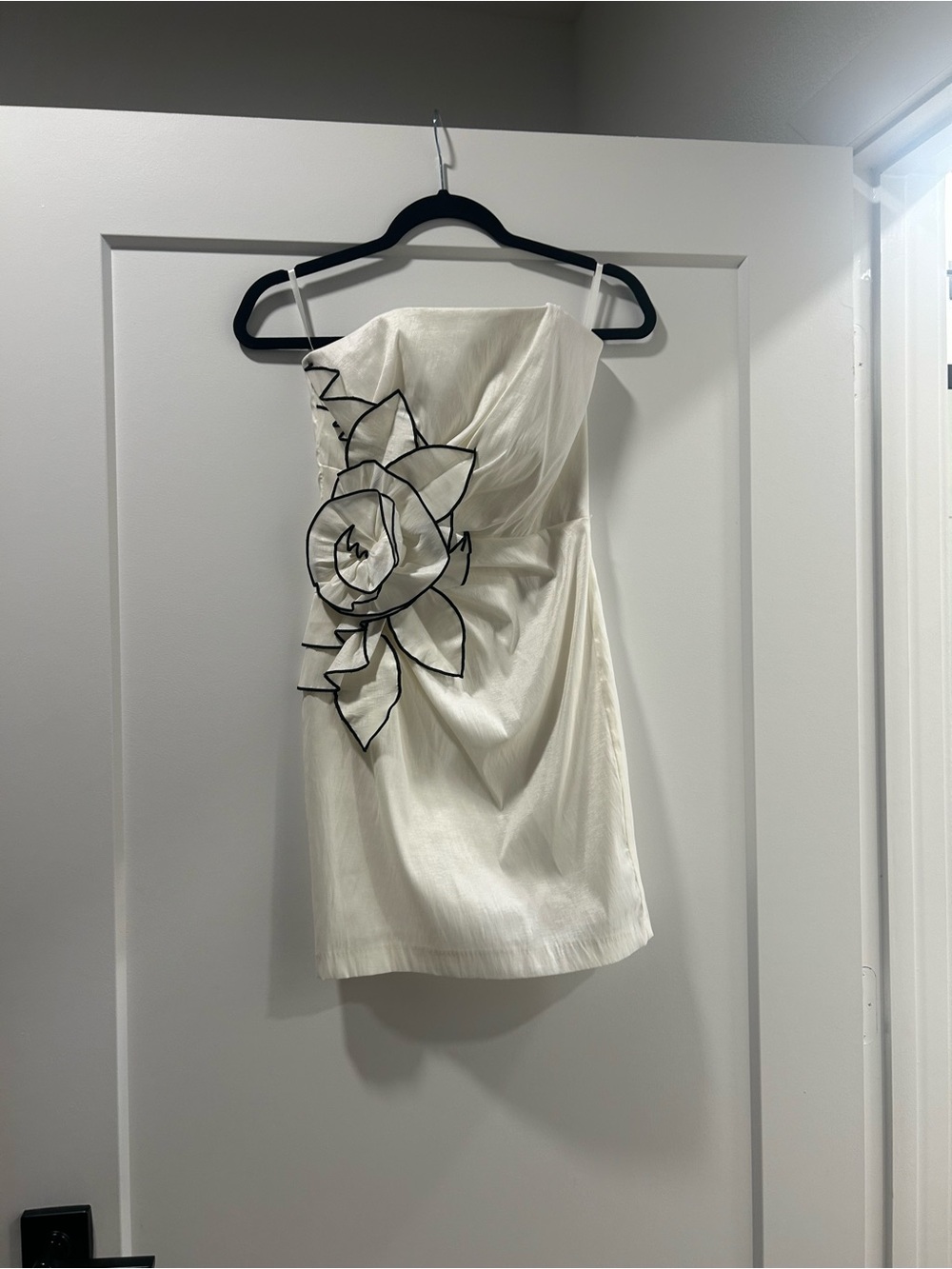 Cache Strapless Ivory Cocktail Dress with Black Outline Floral Applique